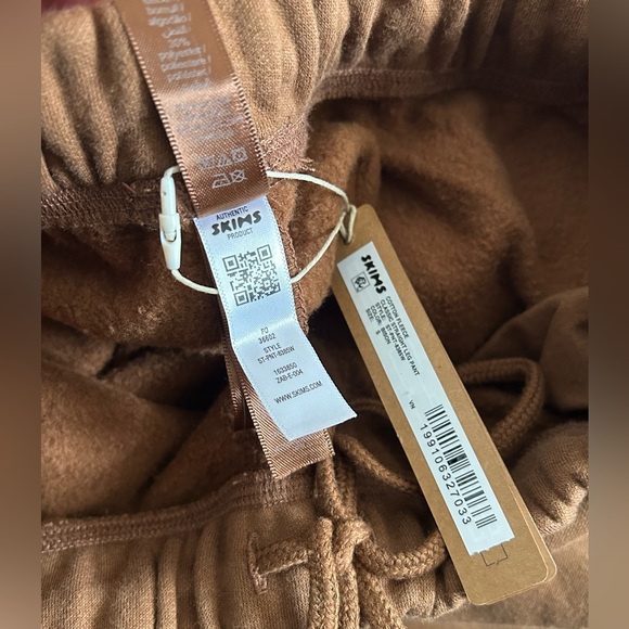 Skims classic fleece 2 piece set hoodie and pants bison sz small Nwt - Picture 16 of 16